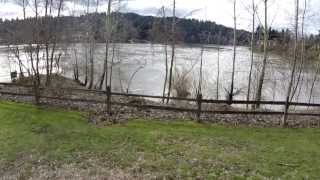 preview picture of video 'Willamette River Parks, Gladstone & Milwaukie, Oregon 3/15/2014'