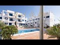 Alquiler Anual Bajo Con Terraza Y Piscina Comunitaria Al Lado Del Mar 3 Habitaciones Y 1 Baño