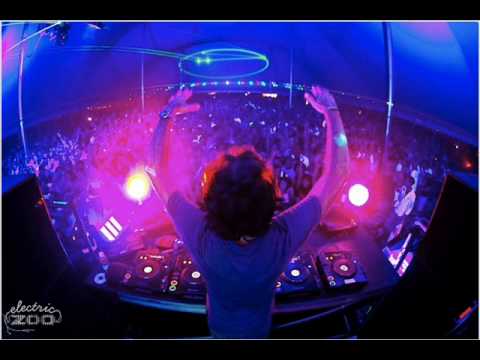 Benny Benassi - Spaceship (feat. Kelis, APL & Jean Baptiste)