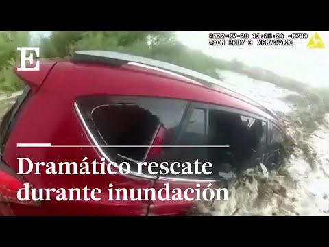 Dramático rescate de mujer atrapada en su vehículo inundado en Arizona | EL PAÍS