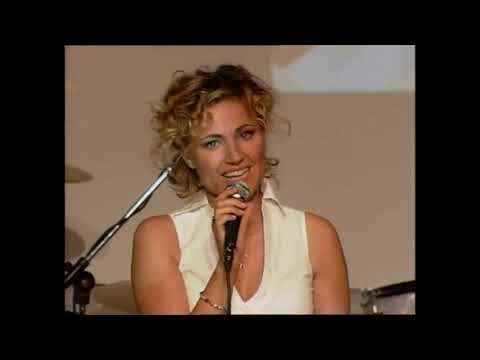 Tiziana Manenti canta "Azzurra" a Loreto (AN) - Festival "Il Mondo Canta Maria" in Tour