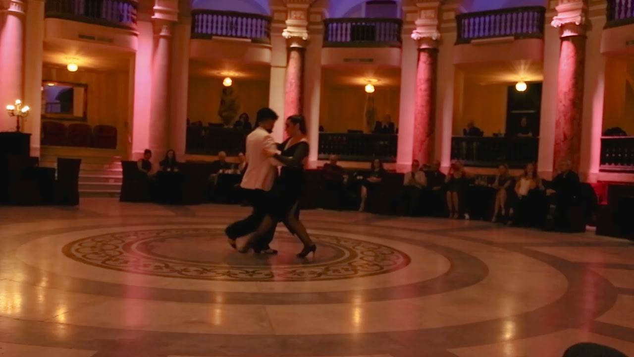 4 Ariadna Naveira & Fernando Sanches Bien Porteña