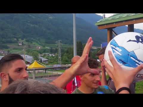 VIDEO IAMNAPLES.IT - Dimaro, Di Lorenzo firma autografi