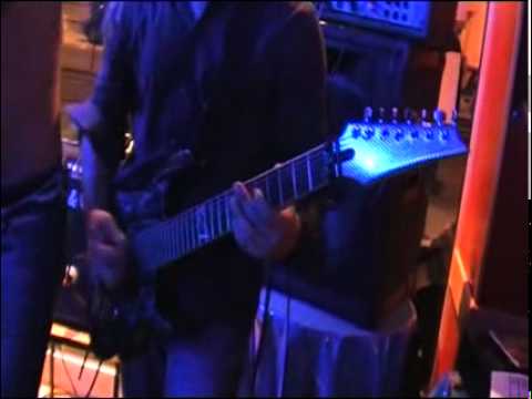 kermheat & Manu Livertout plays an aweome solo on Paranoid Black Sabbath