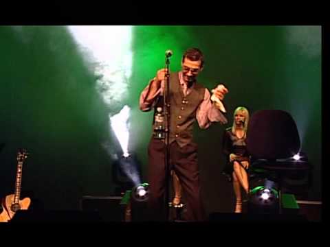 16 - Massimo - Benzina - (Live DVD)