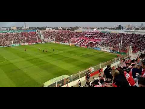 VIVO MULTITUDINARIO APLAUSO AL LOCO CARRANZA EN INSTITUTO.