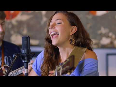 Creek Sessions: Lindsay Lou - Magic Man