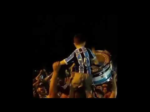 "Macaco vai pra Puta que Pariu" Barra: Geral do Grêmio • Club: Grêmio • País: Brasil