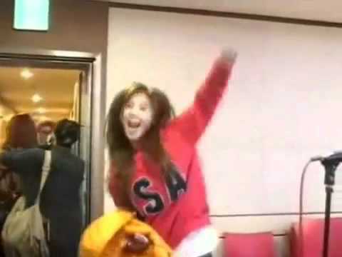 yulsic moment - sica violently pushing yuri