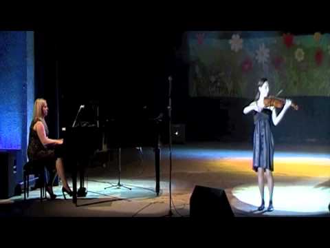 Huslistka Andrea Astrabová (žiačka ZUŠ Snina)