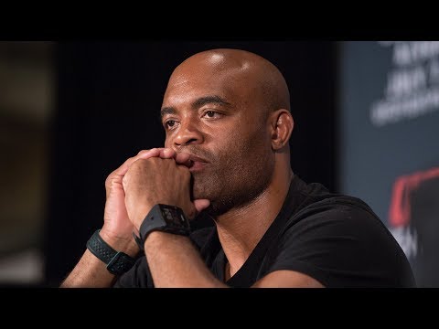 La conférence de presse après combat de l'UFC 234