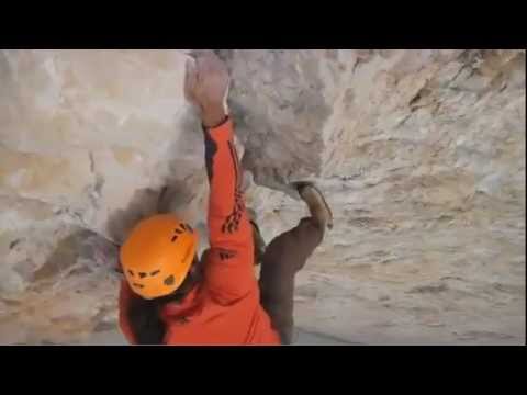 Alexander Huber - Free Solo (Hasse BrandlerVIII+).mp4