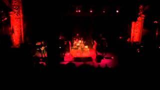 The Black Crowes -   Pittsburgh   performs Wiser Time