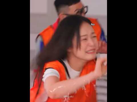 Jihyo goes crazy on Somin (Running Man)
