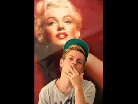 Emre Mavi Ft Elleran Elvis Aşk Yolunda Yolcuyum (2014)