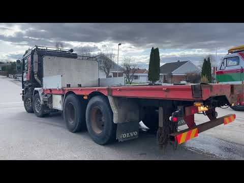 Köp Lastbil Volvo F12 8x4 på Klaravik