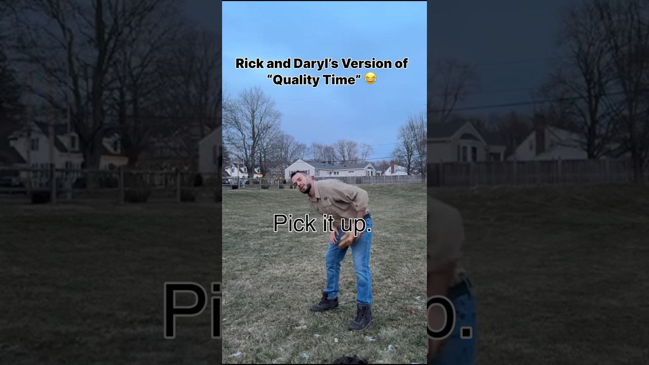 What Playing Catch With Rick Grimes & Daryl Dixon Looks Like 😂 #twd  #daryldixon #rickgrimes