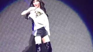 Taeyeon Up & Down Dance @ The Magic of Christmas Time Concert by Flying Petals