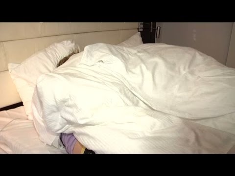 Idolduellen: Vad händer under täcket? - Idol Sverige (TV4)