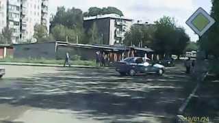 preview picture of video 'Trafikblokade i Kirov, Rusland'