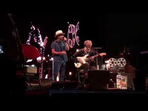 Eddie Vedder - Black (with Glen Hansard & Red Limo Quartet) - Ohana Festival (September 28, 2019)