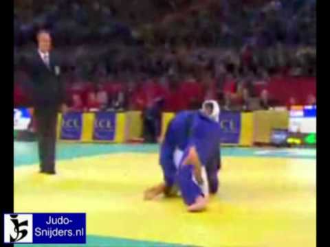 Judo 2009 Paris: He (CHN) - Dafreville (FRA) [-90kg]