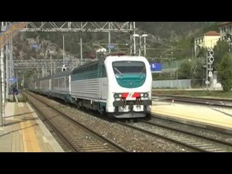 E.403 con Intercity a Ronco Scrivia - E.403 with Intercity in Ronco Scrivia