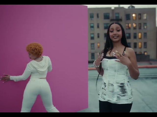 Boy's A Liar Pt 2 von Pinkpantheress & Ice Spice ((jetzt ansehen))