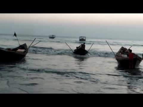 CRAZY DARES AT THE BEACH!