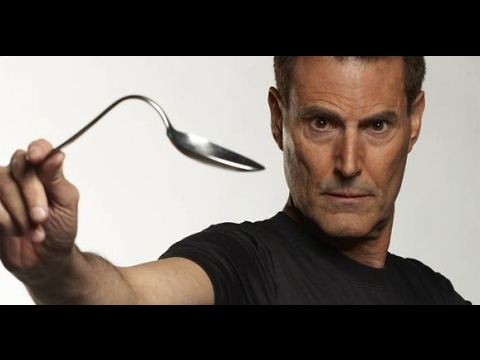 URI GELLER BENDS SPOON