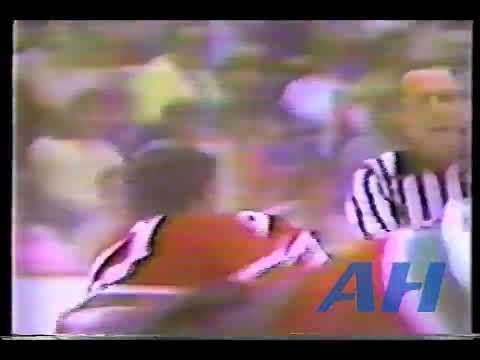 NHL Oct. 13, 1984 Detroit Red Wings v New Jersey Devils (R) Steve Yzerman v Jan Ludvig