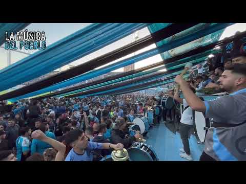 "La Música del Pueblo. Fecha 15 vs Atlético Tucumán." Barra: Los Piratas Celestes de Alberdi • Club: Belgrano