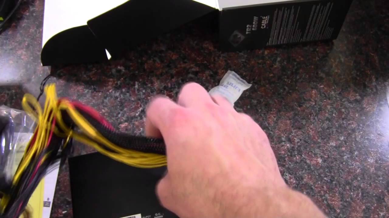 Блок питания Thermaltake ATX 600W TR2 S TRS-600AH2NK 80+ (24+4+4pin) APFC 120mm fan 5xSATA RTL