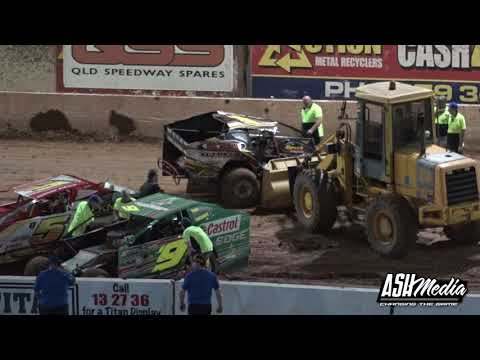 V8 Dirt Modifieds: Kevin Britten Crash - Archerfield Speedway