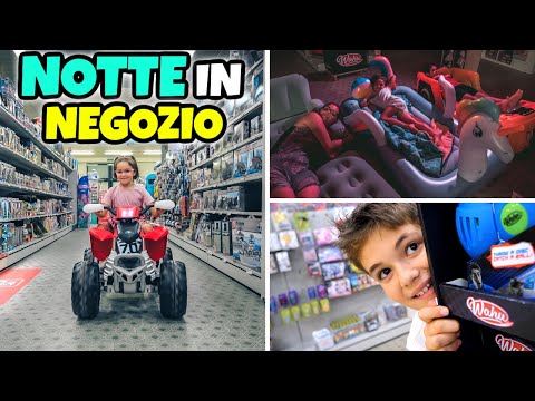 NOTTE IN UN NEGOZIO DI GIOCATTOLI: Dormiamo e Giochiamo in Famiglia GBR