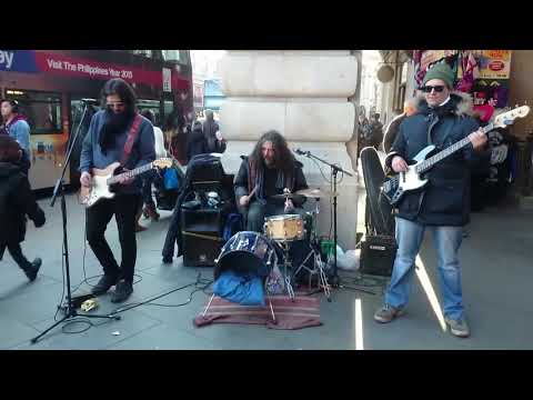 U2 - With Or Without You (cover) - busking in the streets of London, UK
