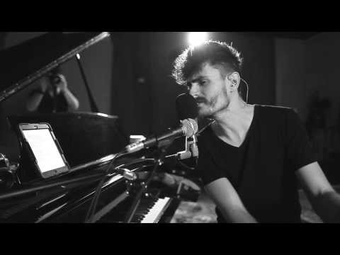 Rai Thistlethwayte - I Remember - Live at Loop Studios, Perth