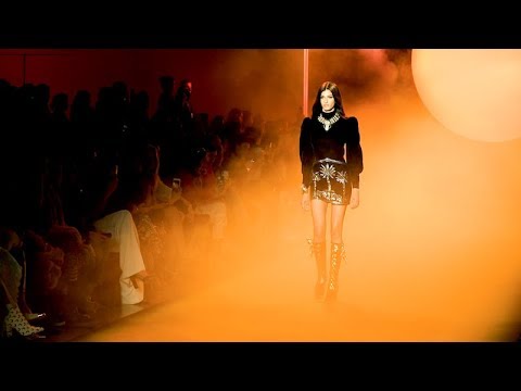 RAISAVANESSA’s Fall/Winter 2020 Collection Focuses on the Independent Woman at NYFW