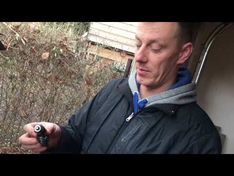 Преобразователь YATO 230 В AC в 12 В DC, 4 А, для зарядки АКБ (YT-83031)