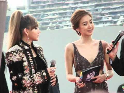 FANCAM 111129 MAMA 2NE1 on the redcarpet