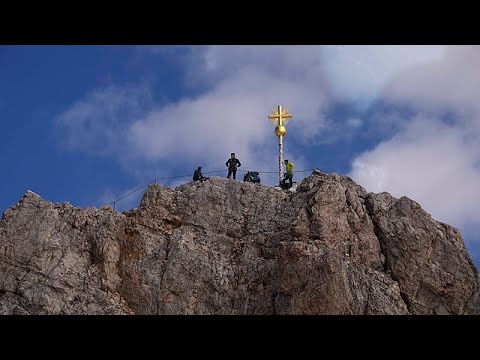 Zugspitze: Goldenes Gipfelkreuz auf Deutschlands höchstem Berg abgebaut