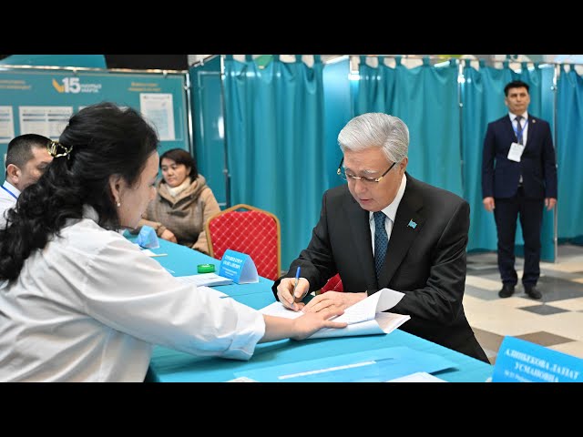 Қозоғистон Президенти  республика референдумида овоз берди