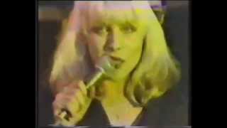 Blondie -  Rip her to shreds. (First TV appearance, Live 1977).