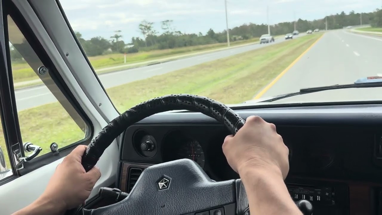 1992 Dodge Ram B250 Conversion Van Driving 111820224