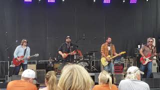 Reckless Kelly singing &quot;Nobody&#39;s Girl&quot; at Longhorn City Limits in Austin 2018