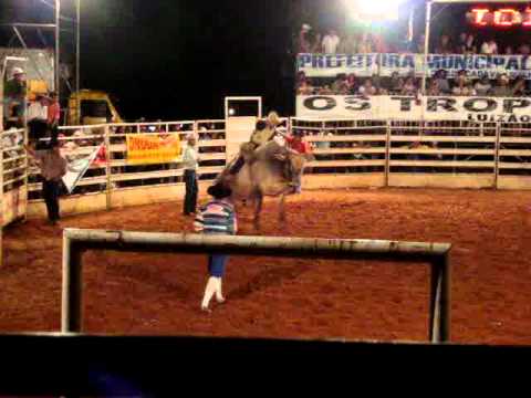 Thiago Schiavão VS Marruá Cia Betão felitto.MPG