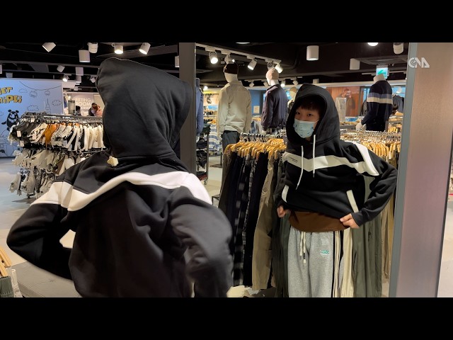 Children in need get a private shopping session before LNY