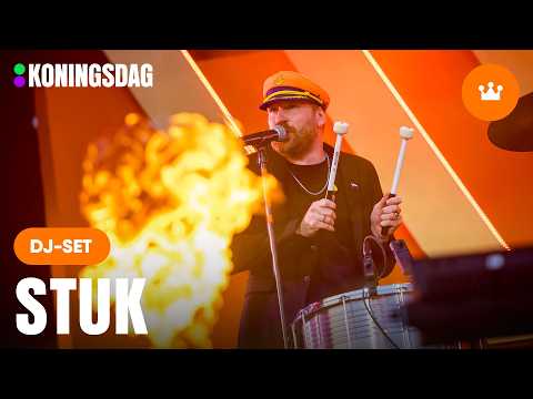 STUK brengt een bak energie naar het Chasséveld! 👑💥 | 538 Koningsdag