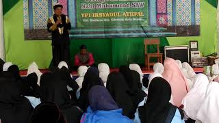 Download lagu Ustadz Jaka Swara | Belajar di waktu kecil bagai mengukir diatas batu mp3