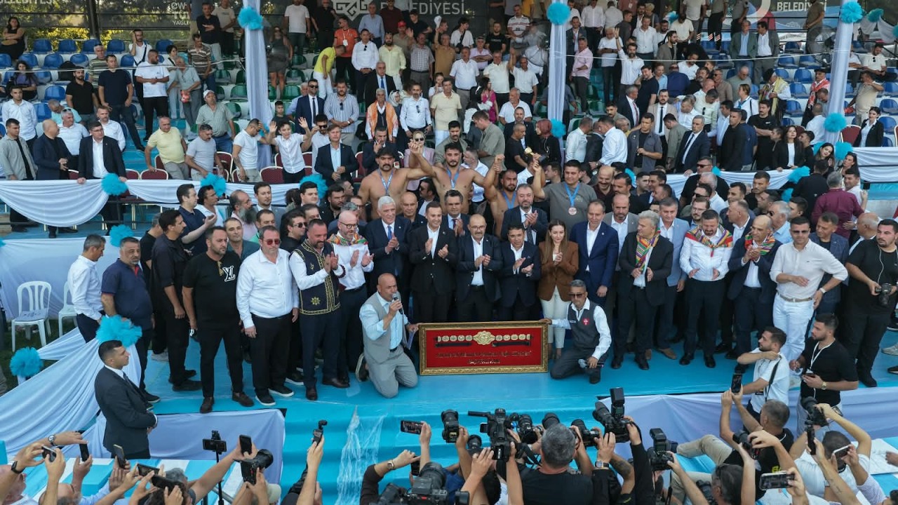 66. Geleneksel Kurtdereli Mehmet Pehlivan Yağlı Güreşlerinde Altın Kemer Mustafa Taş’ın Oldu